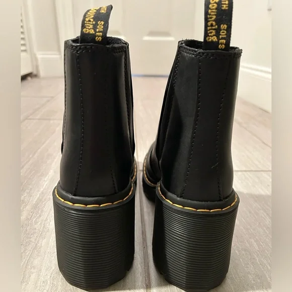 New Dr Marten Spence Heeled Boots - Picture 5 of 9